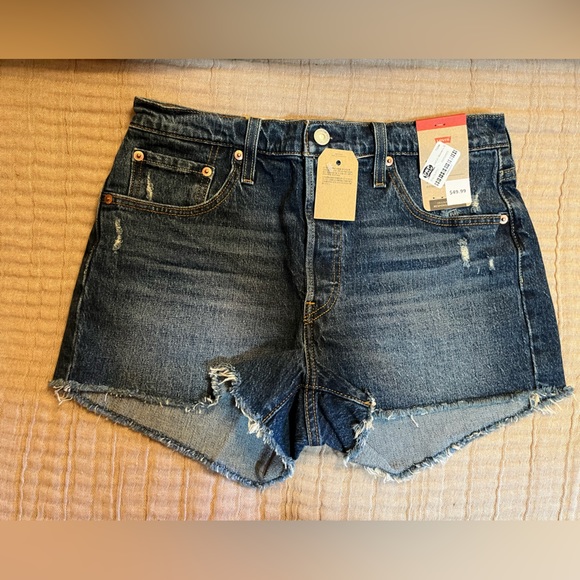 Levi's Women's 501 Original High-Rise Jean Shorts - Picture 5 of 5